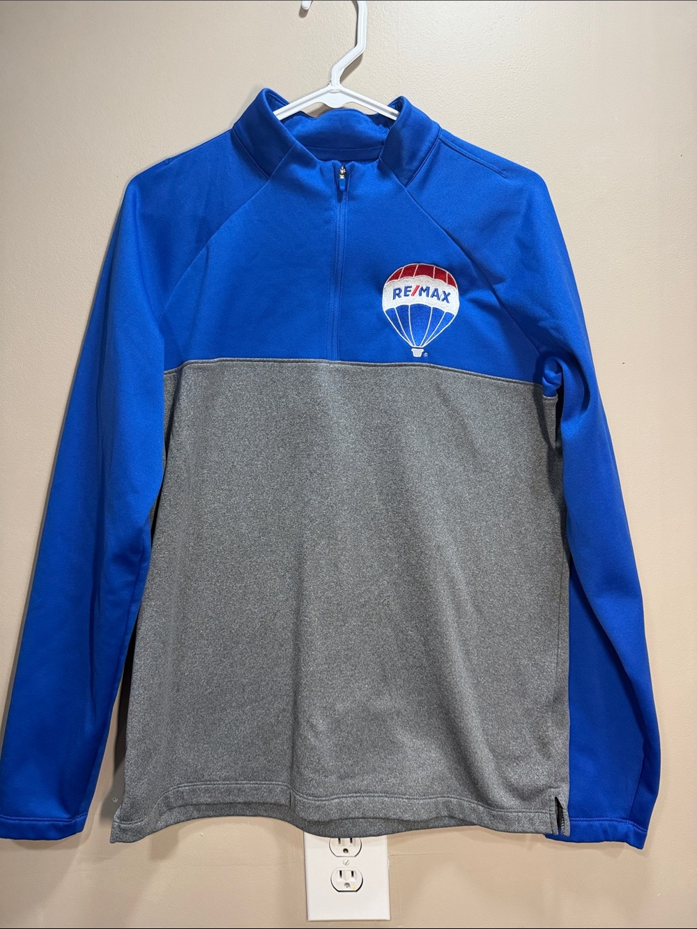Nike RE/MAX Blue & Gray Half-Zip Pullover Medium